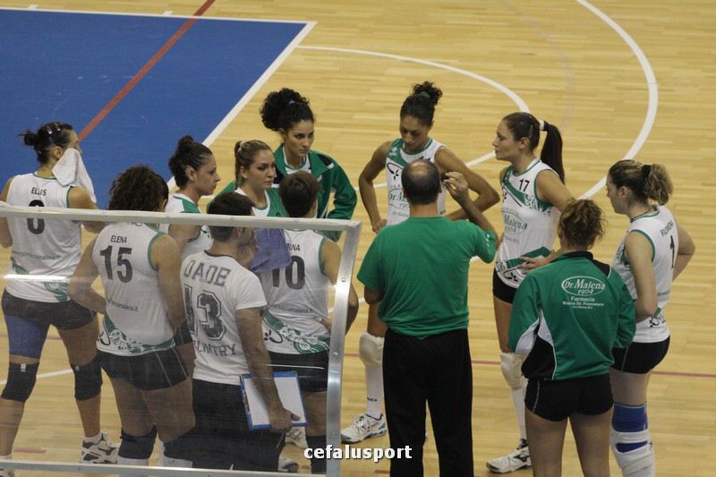 111030 volley 222_tn.jpg